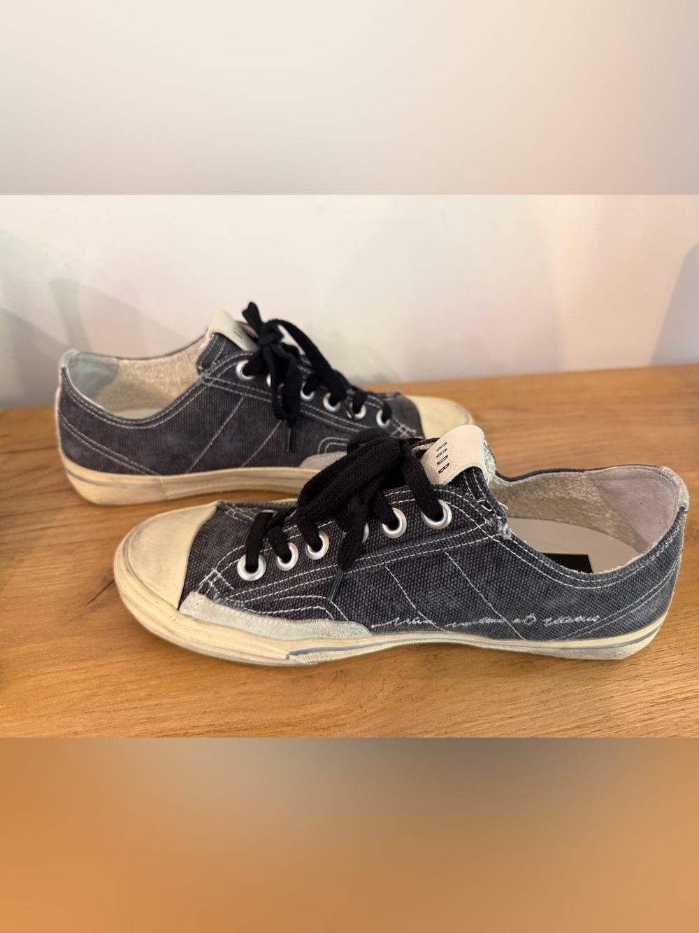 Golden Goose women’s Low-Top Denim Blue Star Sneakers - Picture 3 of 5